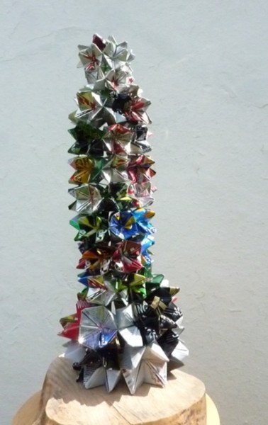 Angela Read Art "Rocket" scilpture made using recycled drinks cans into origami fortune teller shape